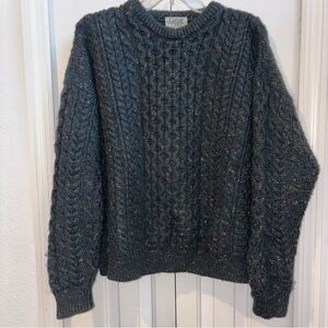Carraig Donn Aran Irish 100% Pure New Wool Cable Knit Crewneck Sweater Ireland